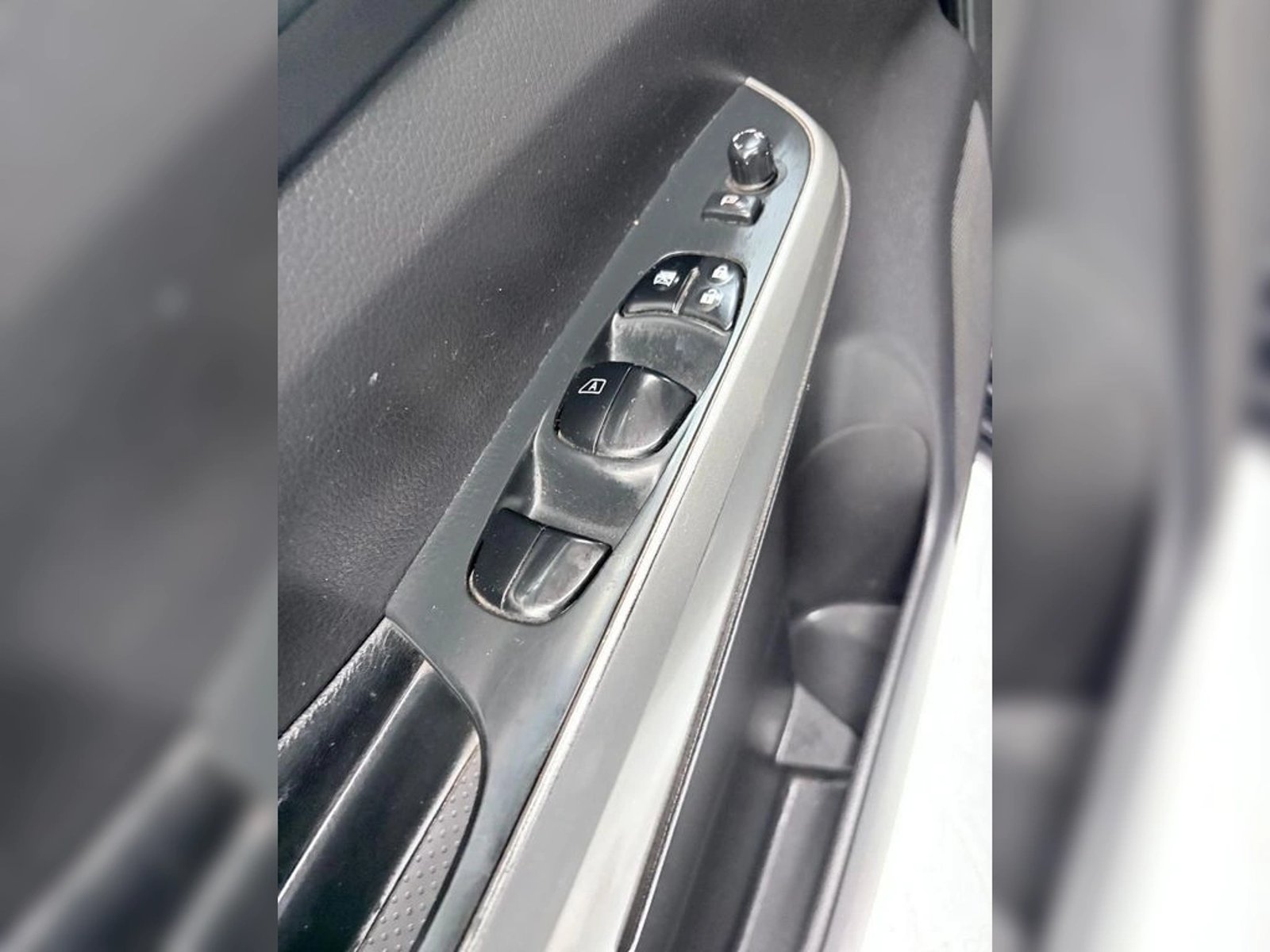 NISSAN NP300 2.3 XGEAR DIESEL 4WD DOB.CAB. AT 4P 2019 - Imagen 11 de 14