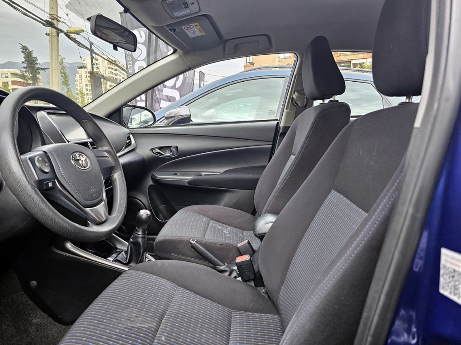 Toyota YARIS SEDAN 1.5 GLI C 4X2 MT 4P 2022 - Imagen 15 de 20