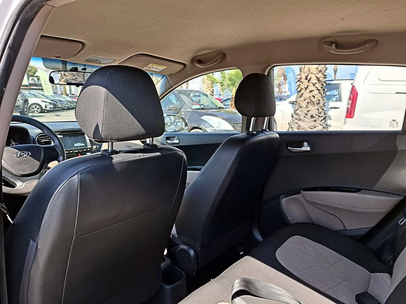 Hyundai GRAND I10 1.2 GLS 2AB AC ABS MT 2018 - Imagen 13 de 18