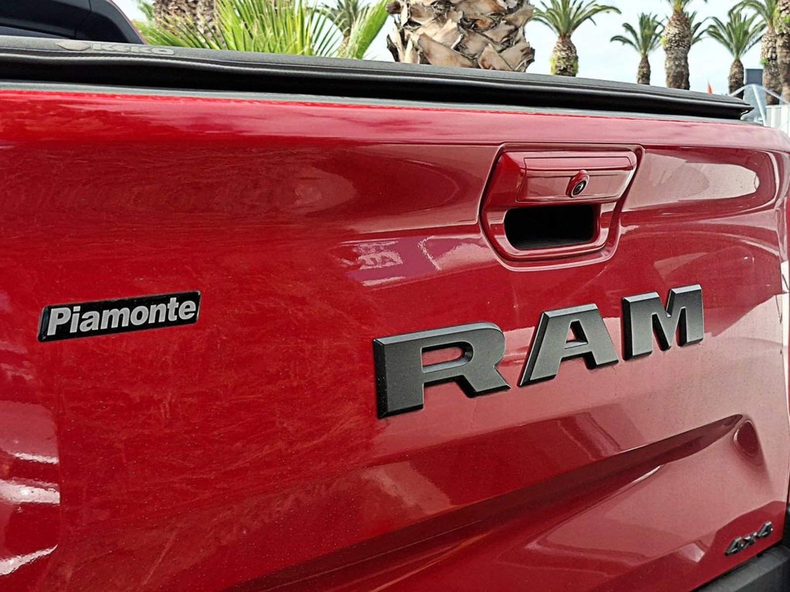 RAM RAMPAGE RT 4X4 2.0 AT 2024 - Foto 4 de 16
