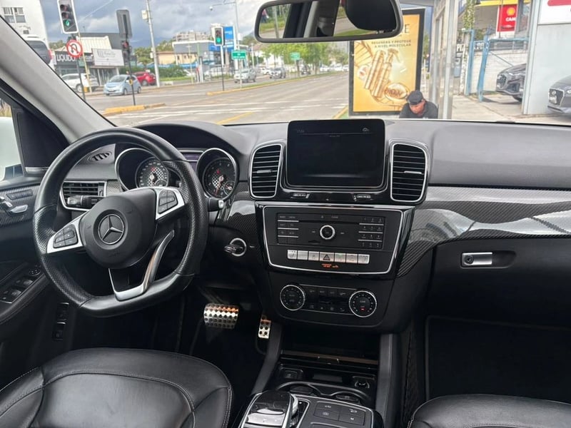 Mercedes-Benz GLE 400 3.0 4MATIC SPORT 4WD AT 5P 2019 - Imagen 9 de 15