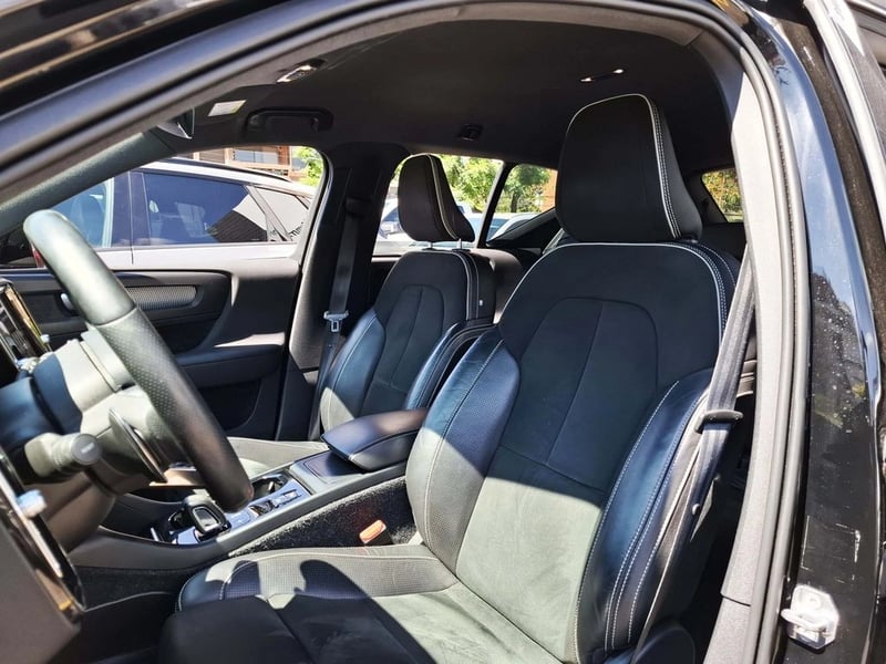 Volvo XC40 2.0 2020 - Imagen 17 de 20