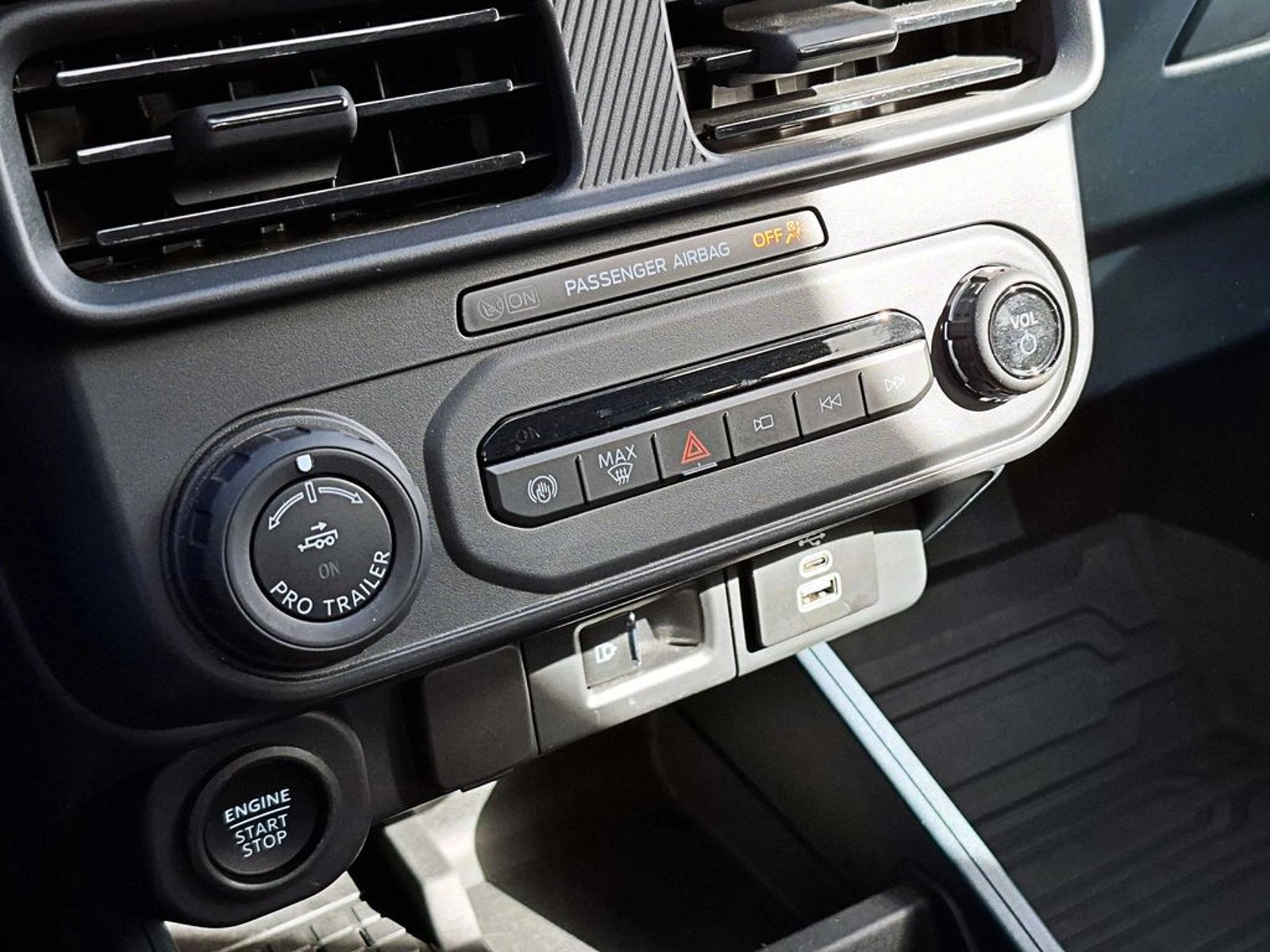 Ford MAVERICK LARIAT BLACK AT 4X4 2026 - Imagen 18 de 19