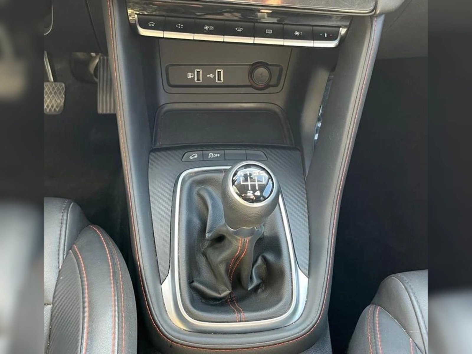 MG ZX 1.5 COM MT 2022 - Imagen 7 de 9