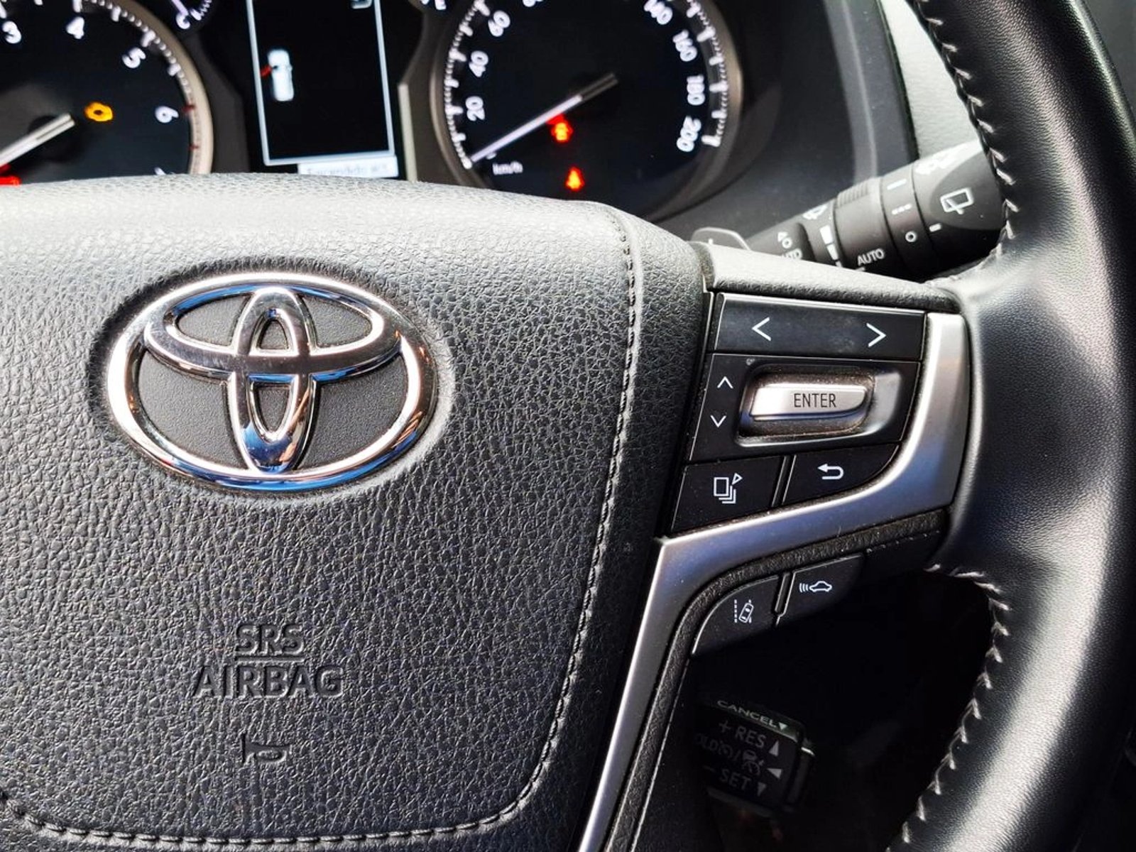 TOYOTA LAND CRUISER PRADO 4.0 PRADO VXL 4X4 AT 5P 2022 - Imagen 17 de 20