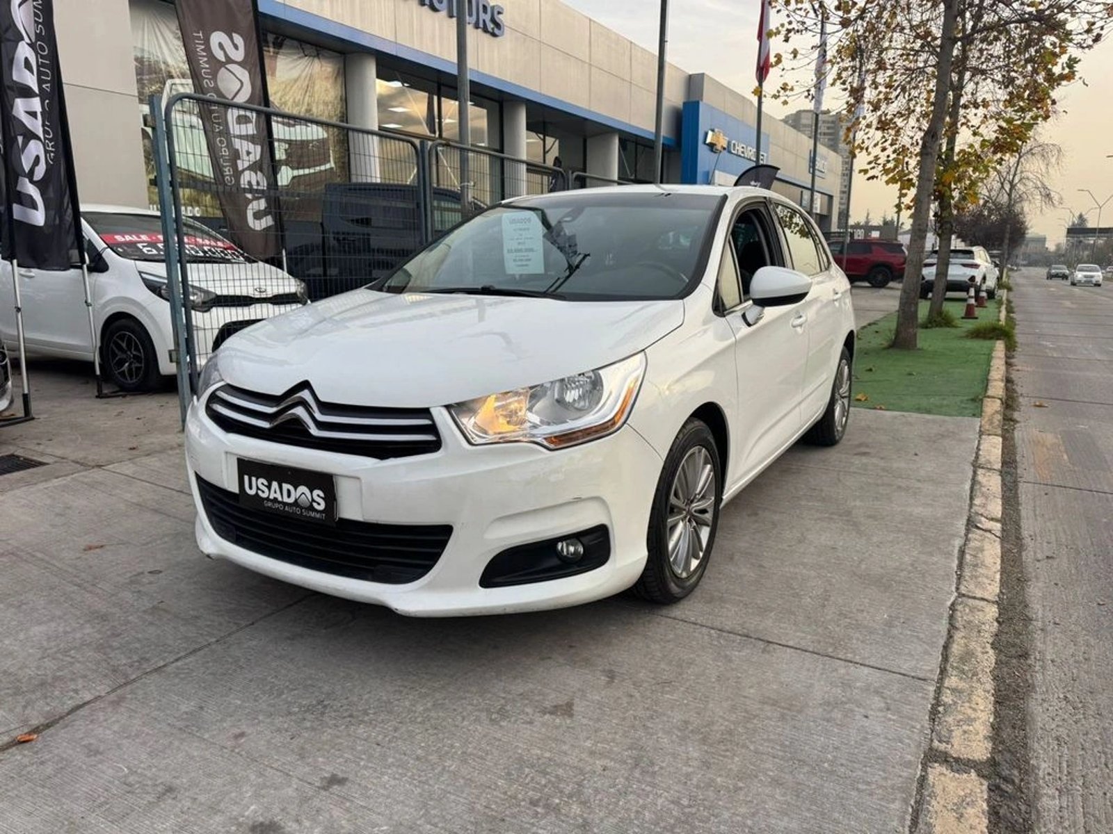 Citroën C4 1.6 VTI SEDUCTION 4X2 MT 5P 2013 - Foto 2 de 11