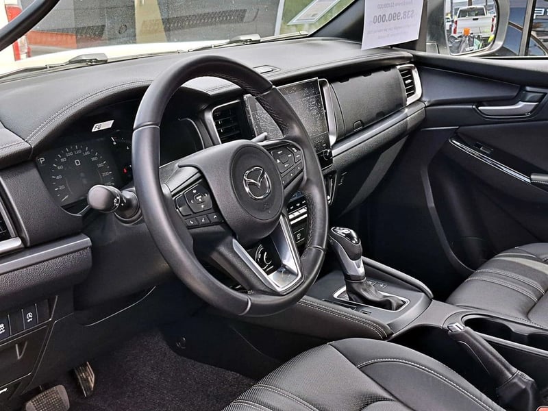 Mazda BT-50 2.2 DC HIGH PLUS AT 4X4 DIESEL 2026 - Imagen 10 de 20