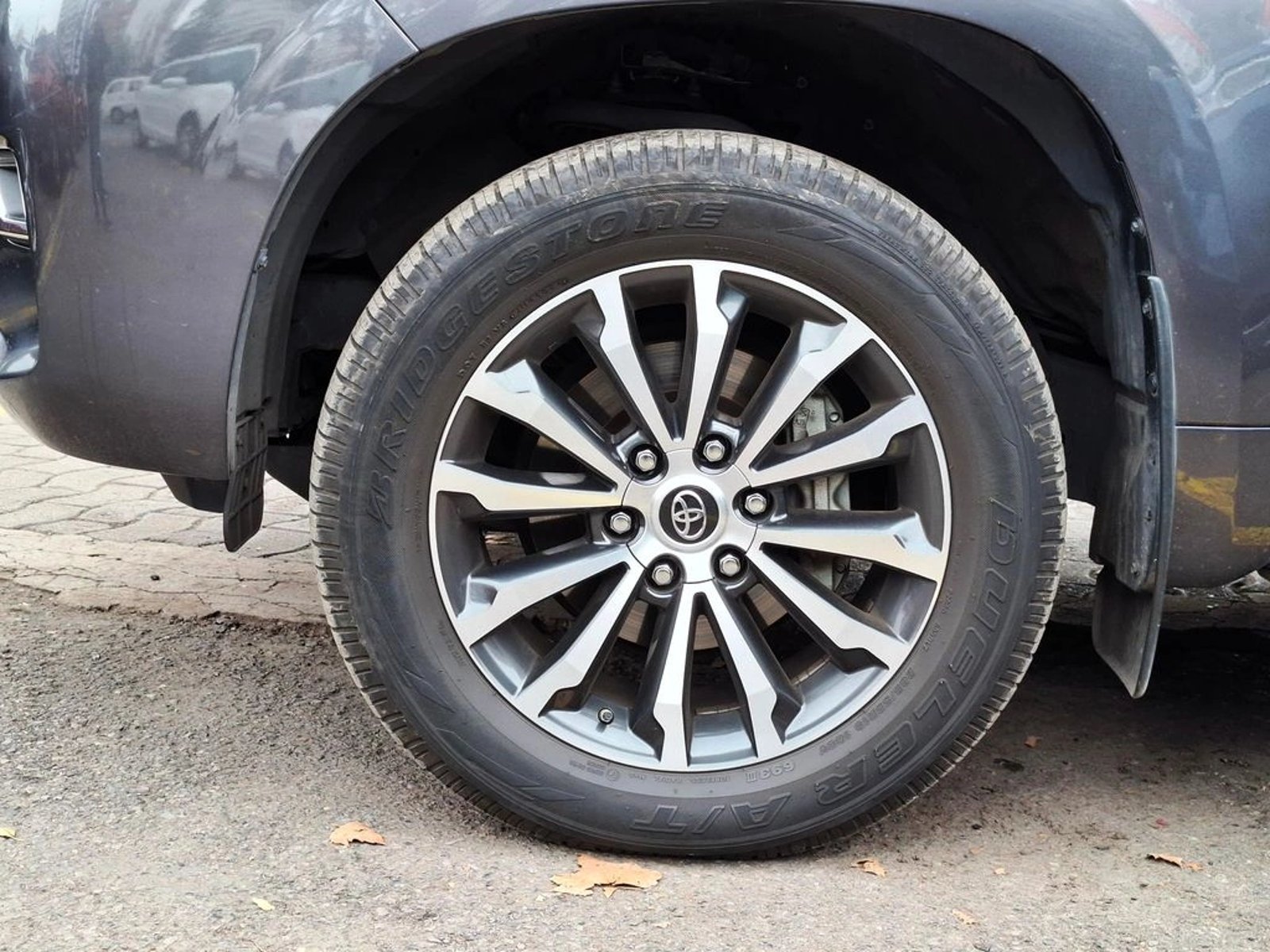 TOYOTA LAND CRUISER PRADO 4.0 PRADO VXL 4X4 AT 5P 2022 - Imagen 6 de 20