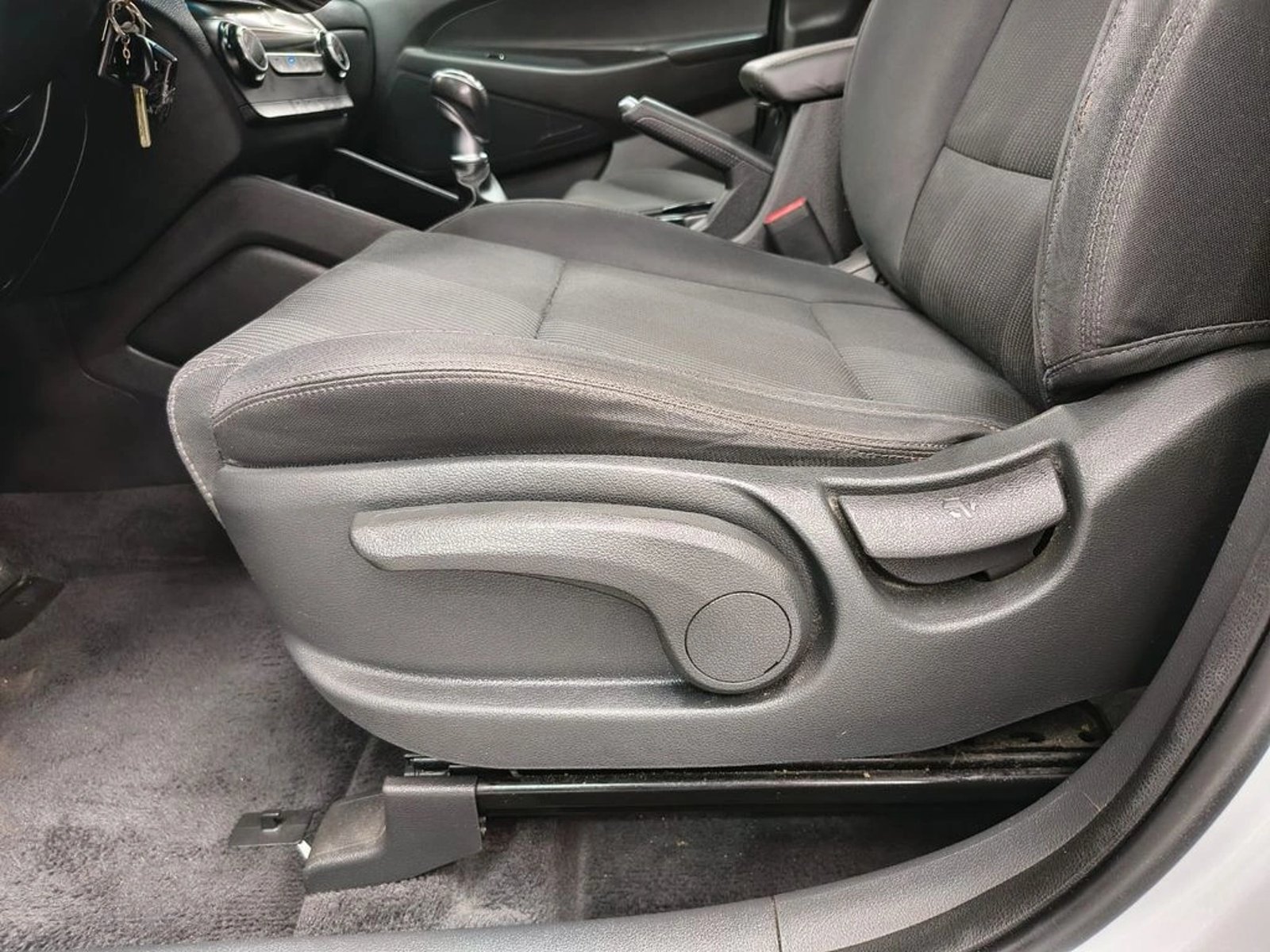 HYUNDAI TUCSON 2.0 PLUS 2WD MT 5P 2019 - Imagen 16 de 20