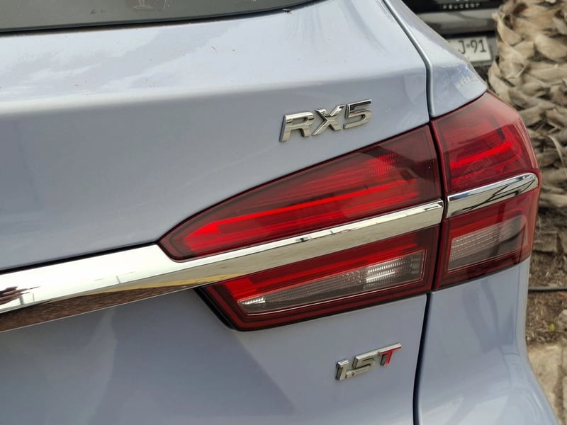 MG RX5 1.5T STD 2WD MT 5P 2023 - Imagen 6 de 16