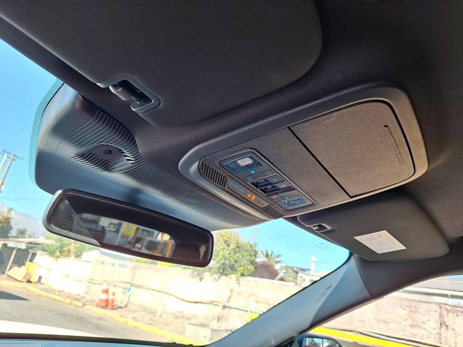 FORD EXPLORER 2.3 ECOBOOST PLATINUM 4WD 2025 - Imagen 19 de 20
