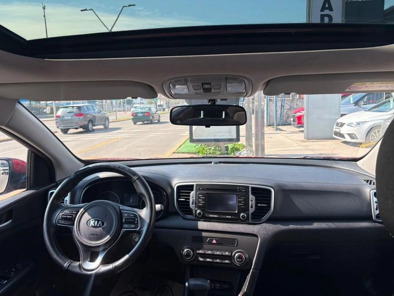 Kia SPORTAGE LX 2.0 AUT 2018 - Imagen 6 de 10