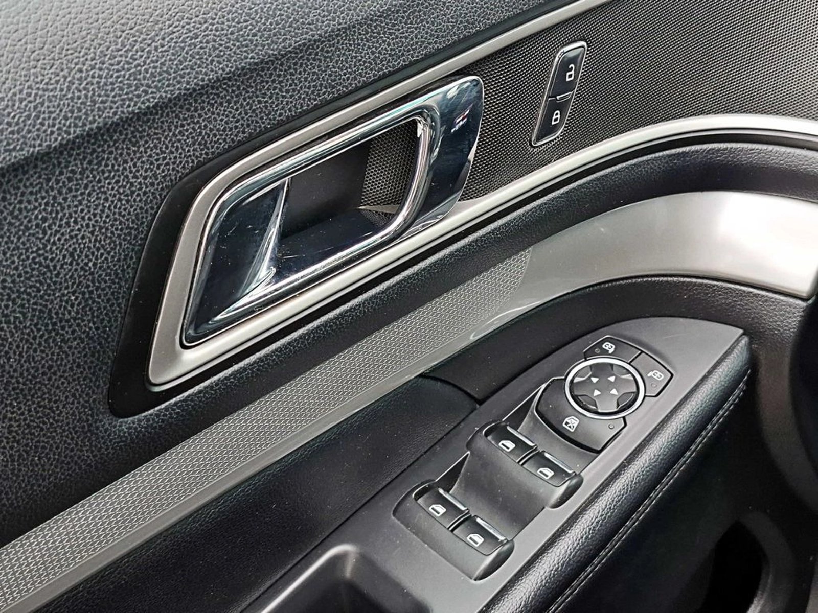 Ford EXPLORER XLT 3.5 4WD AT 2016 - Imagen 9 de 19