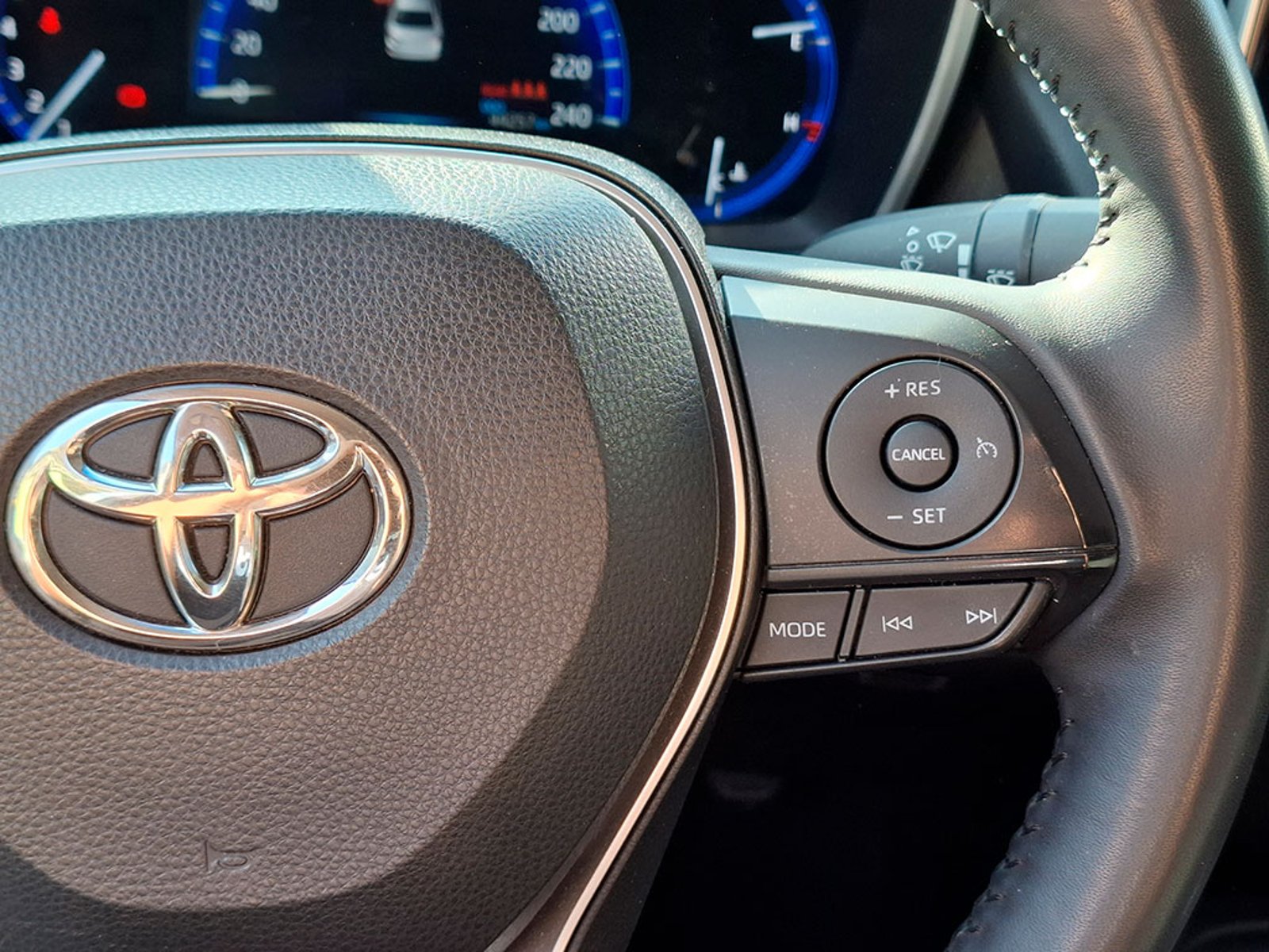 TOYOTA COROLLA 2.0 XEI MT 2023 - Imagen 13 de 20
