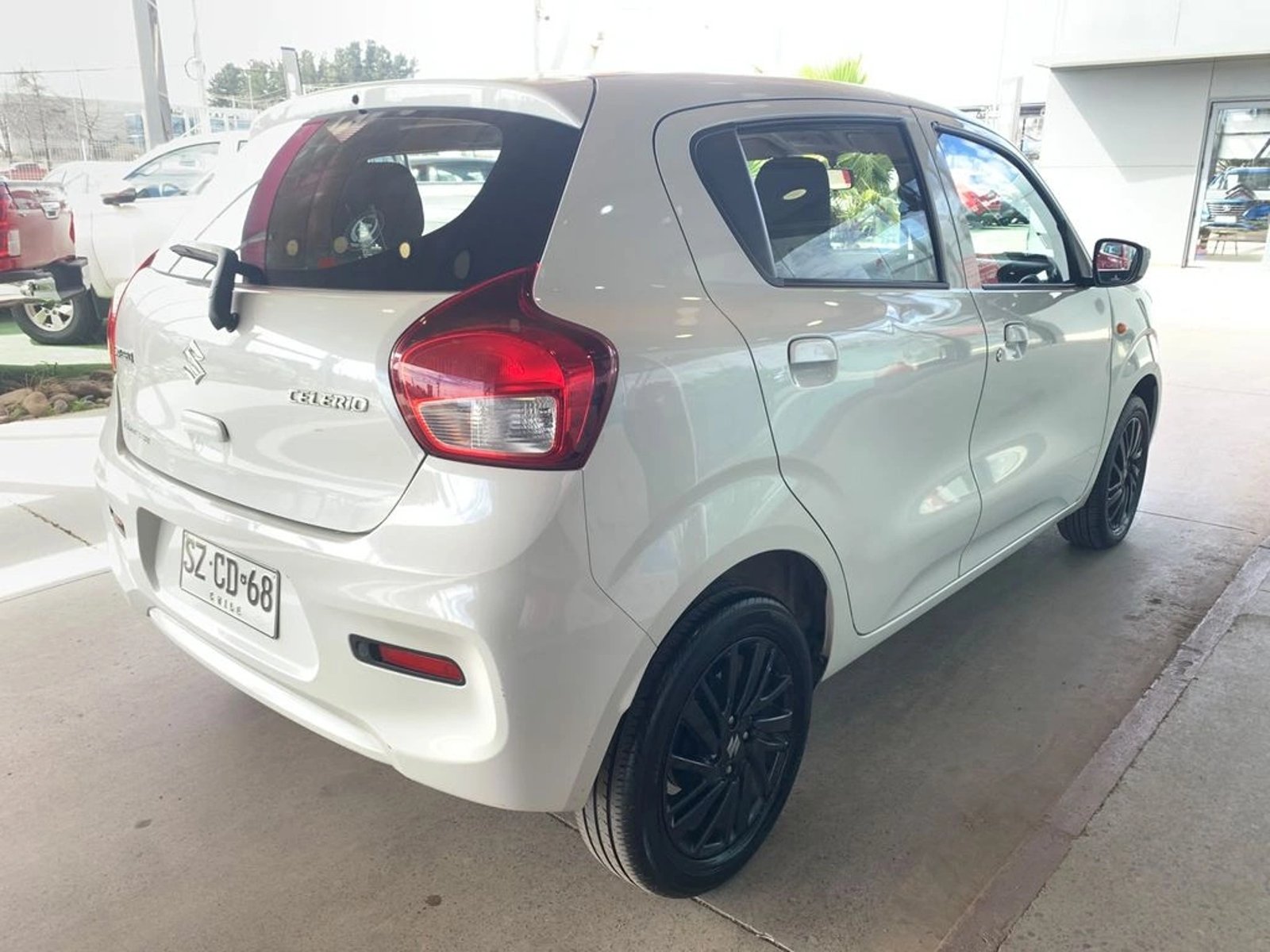 Suzuki CELERIO 1.0 G GLX AA BT SPORT 5P MT 2023 - Foto 4 de 9