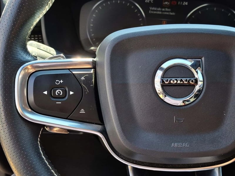 Volvo XC40 2.0 2020 - Imagen 19 de 20