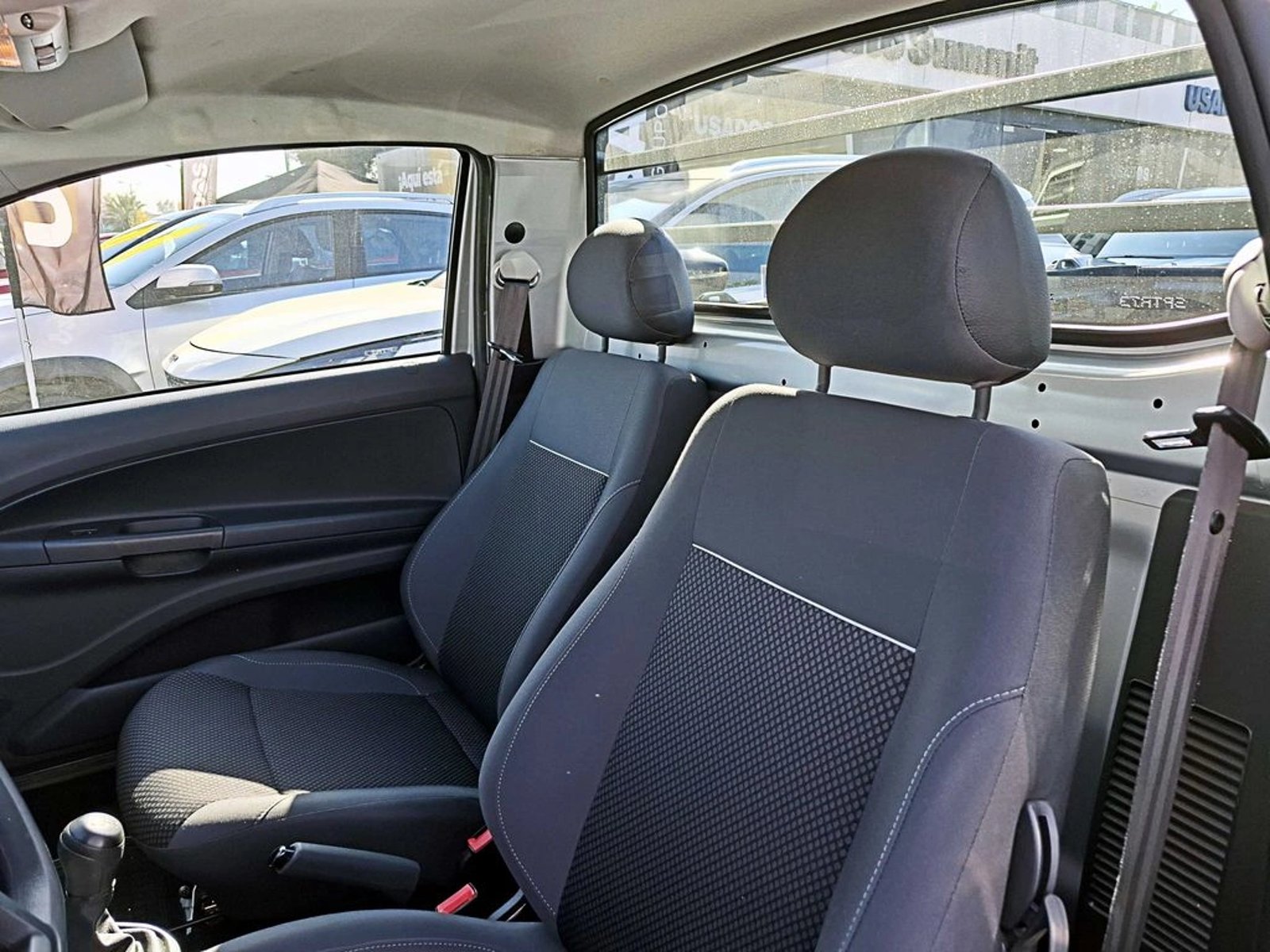 VOLKSWAGEN SAVEIRO 1.6 CS MT 2P 2023 - Imagen 11 de 17