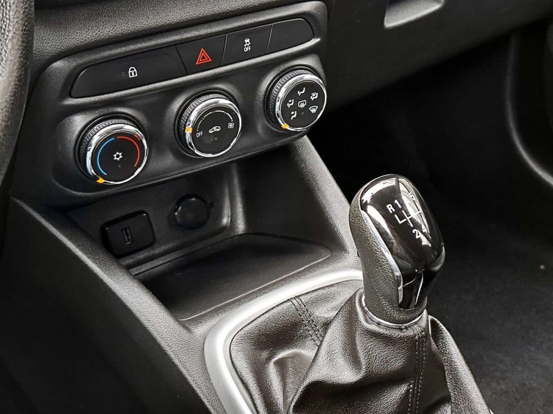 Chevrolet TRACKER 1.2 LTZ P MT 2022 - Imagen 17 de 17