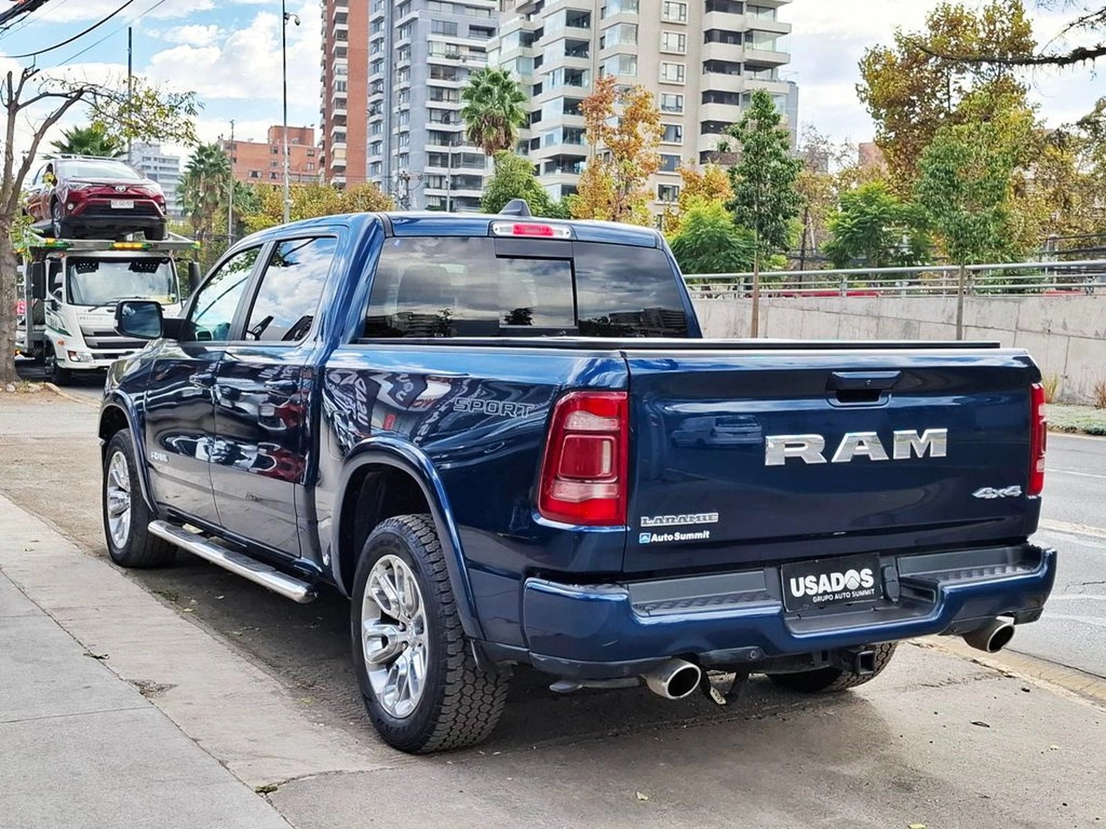 RAM 1500 5.7 LARAMIE SPORT CREW DCAB 4X4 2023 - Imagen 13 de 20