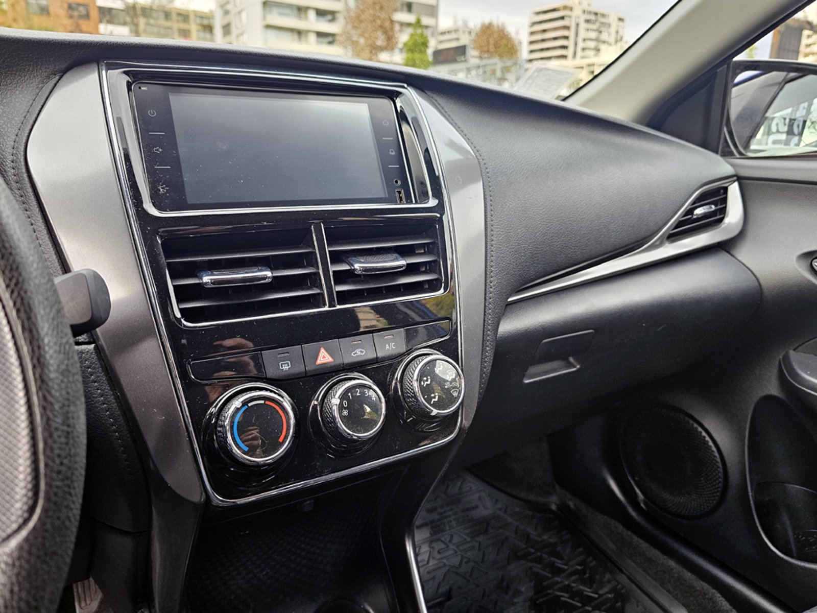 Toyota YARIS SEDAN 1.5 GLI C 4X2 MT 4P 2022 - Imagen 20 de 20