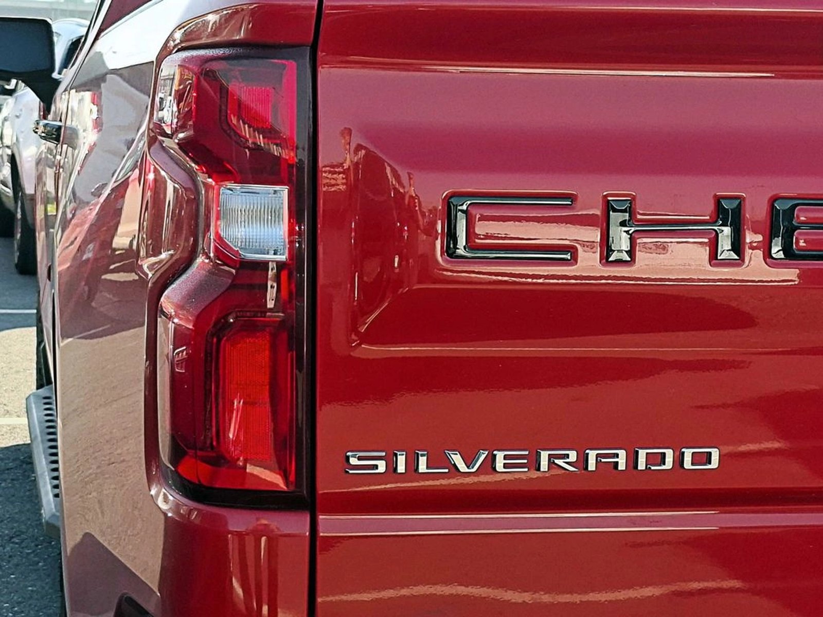 Chevrolet SILVERADO 5.3 LT TRAIL BOSS Z71 4X4 AT 4P 2023 - Imagen 6 de 18