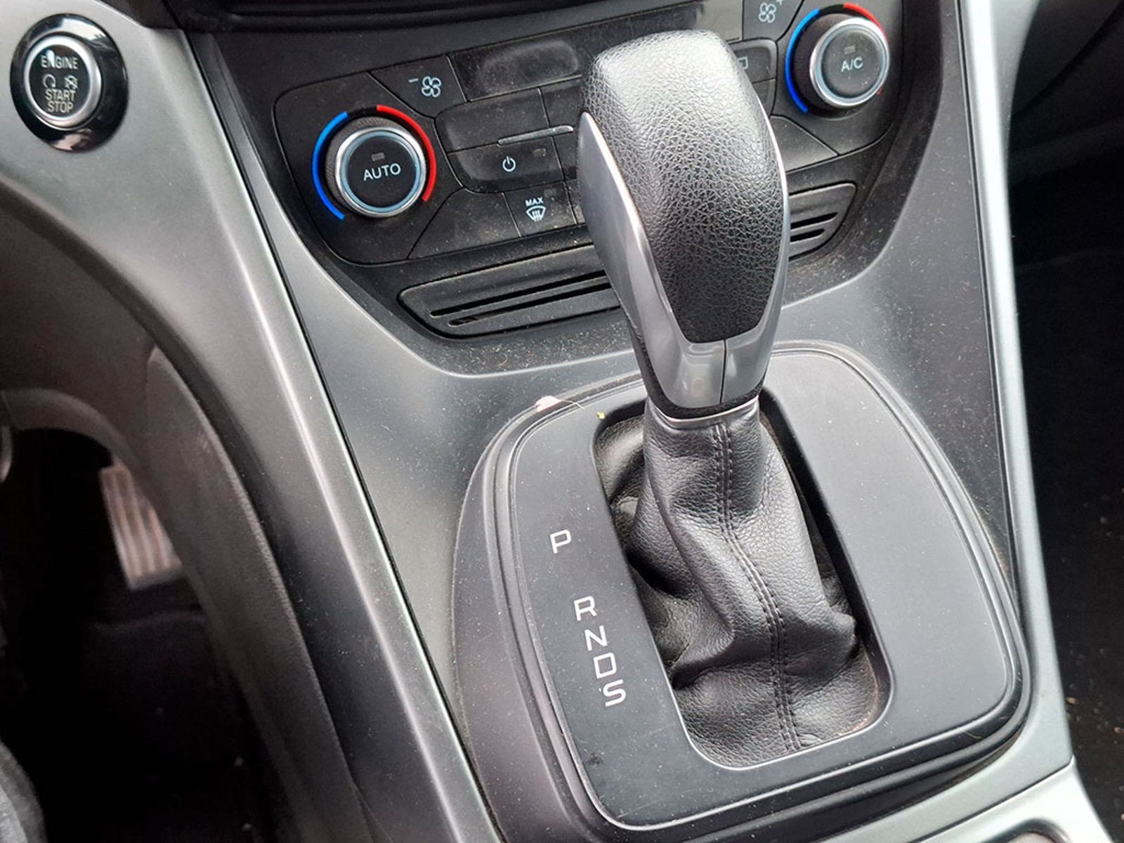 Ford ESCAPE 2.5 S 2017 - Imagen 18 de 20