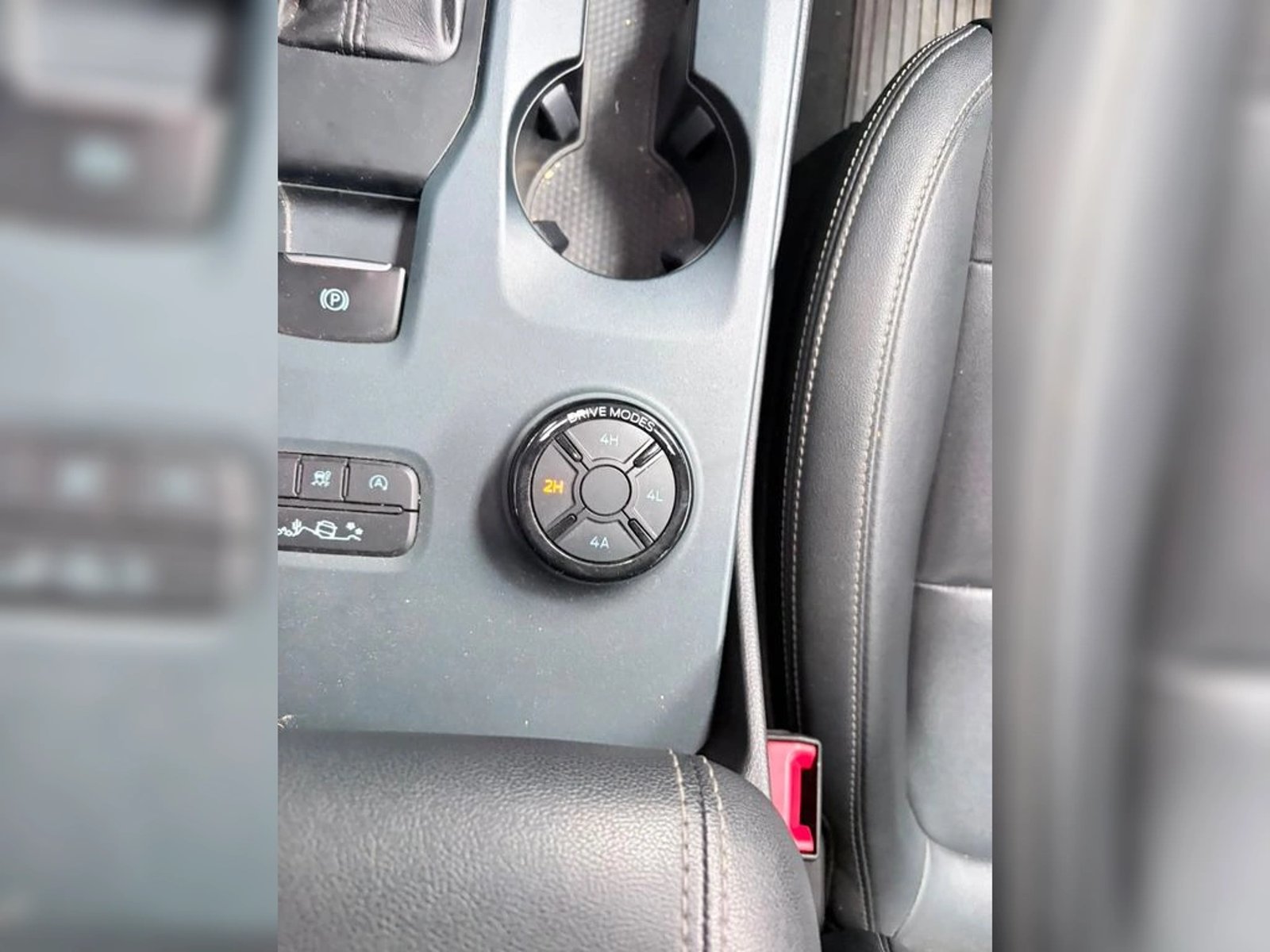 Ford RANGER 3.0 LIMITED AT 4X4 DIESEL 2024 - Foto 3 de 8