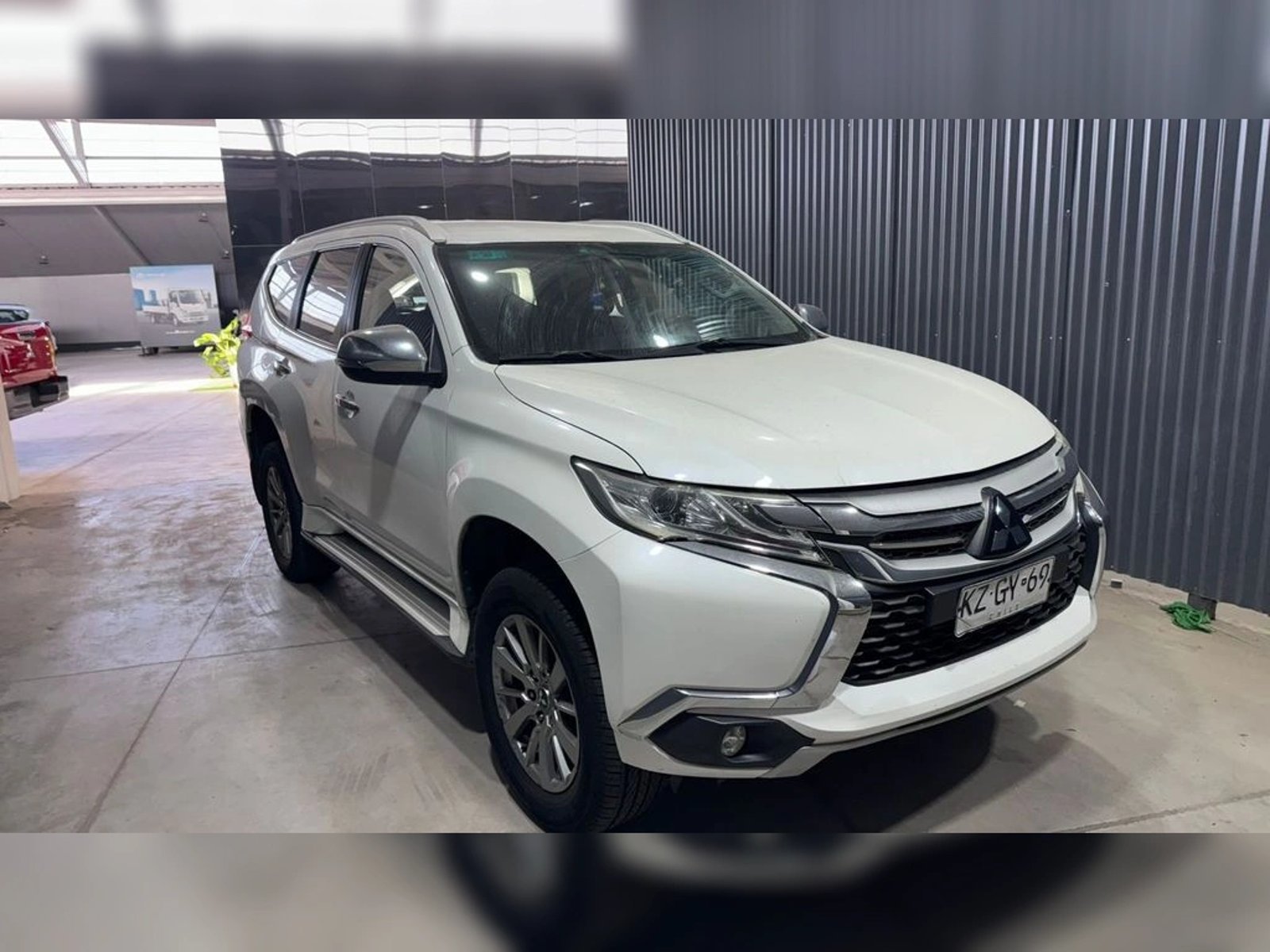Mitsubishi MONTERO SPORT MONTERO SPORT MT6 2019 - Foto 3 de 7