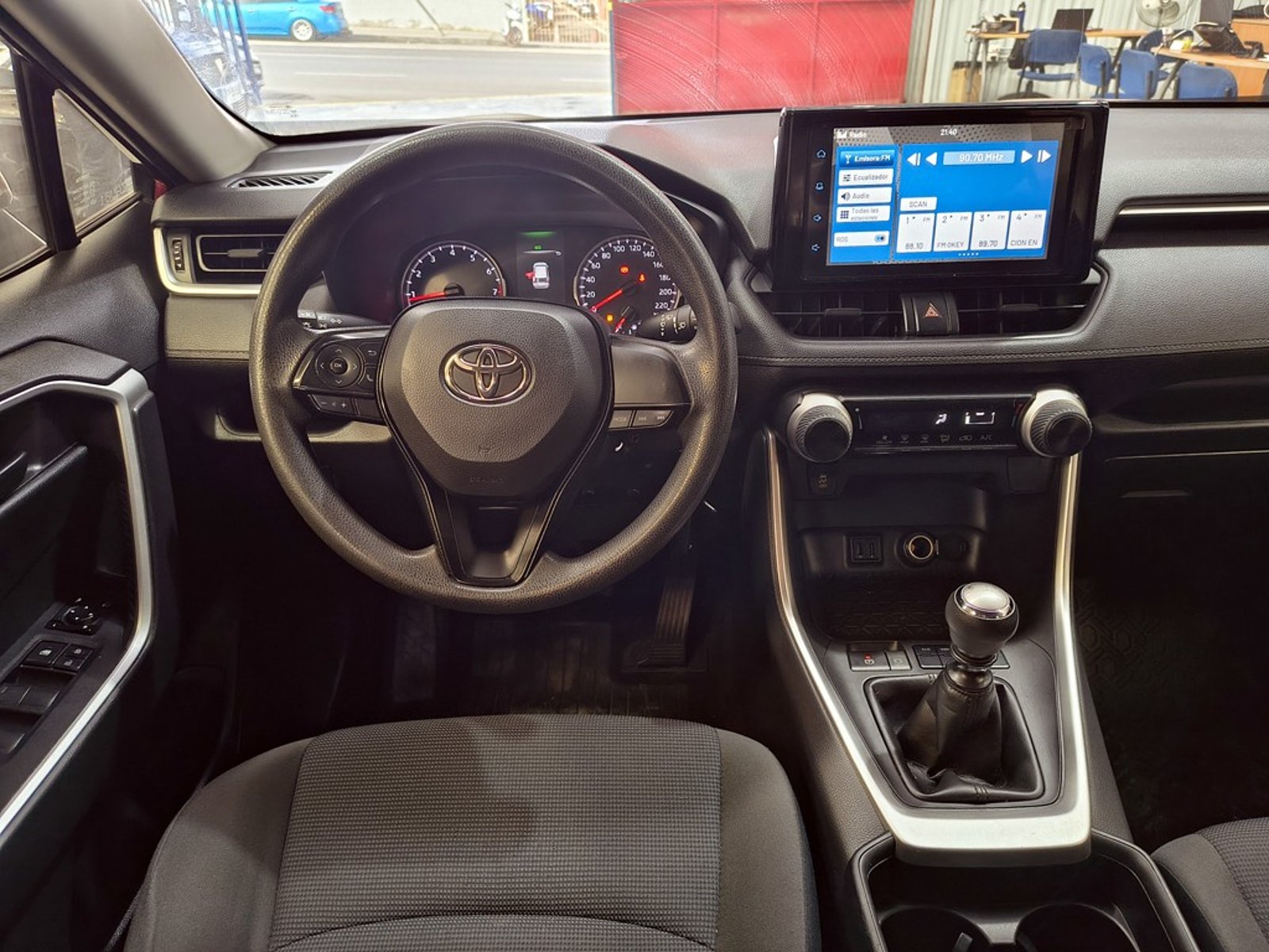 Toyota RAV4 LE 2.0 2021 - Imagen 13 de 20
