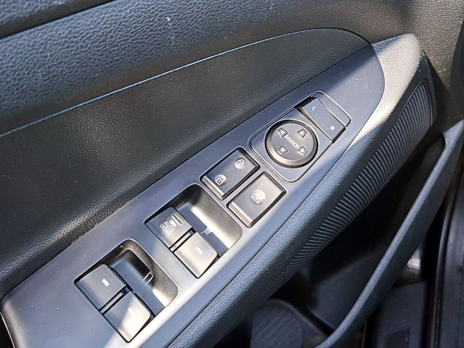 Hyundai TUCSON TL 2.0 AUT 2021 - Imagen 9 de 17