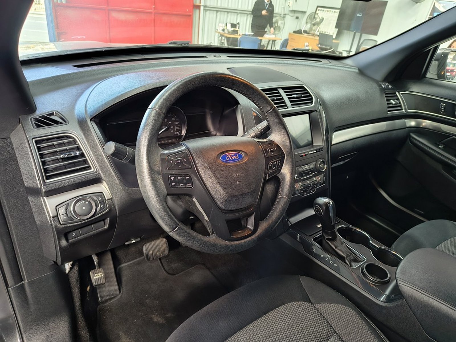 Ford EXPLORER 3.5 XLT 4X2 AT 5P 2020 - Imagen 15 de 20
