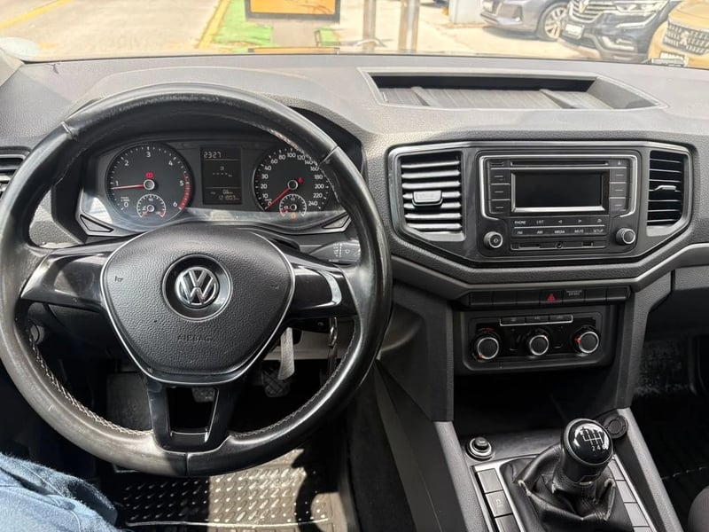 Volkswagen AMAROK 2.0 TRENDLINE DIESEL DOB. CAB. 2WD MT 4P 2020 - Imagen 8 de 12