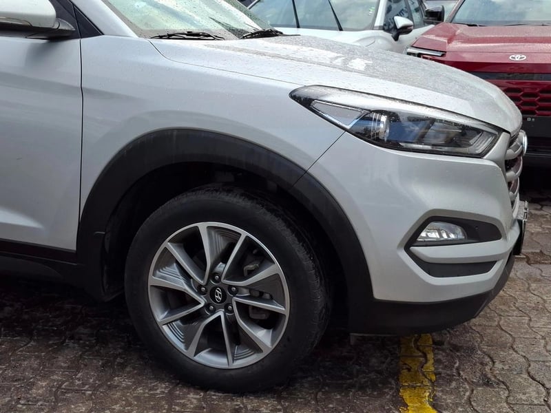 Hyundai TUCSON 2.0 PLUS 2WD AT 5P 2018 - Imagen 6 de 20