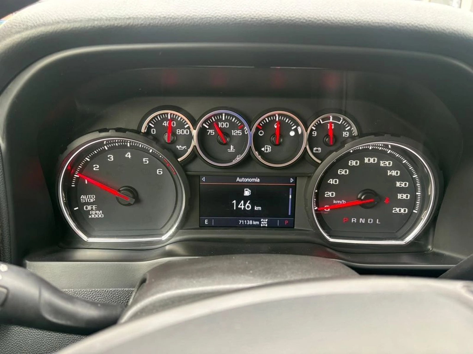 Chevrolet SILVERADO 5.3 LT TRAILBOSS Z71 4X4 AT 4P 2022 - Imagen 8 de 11