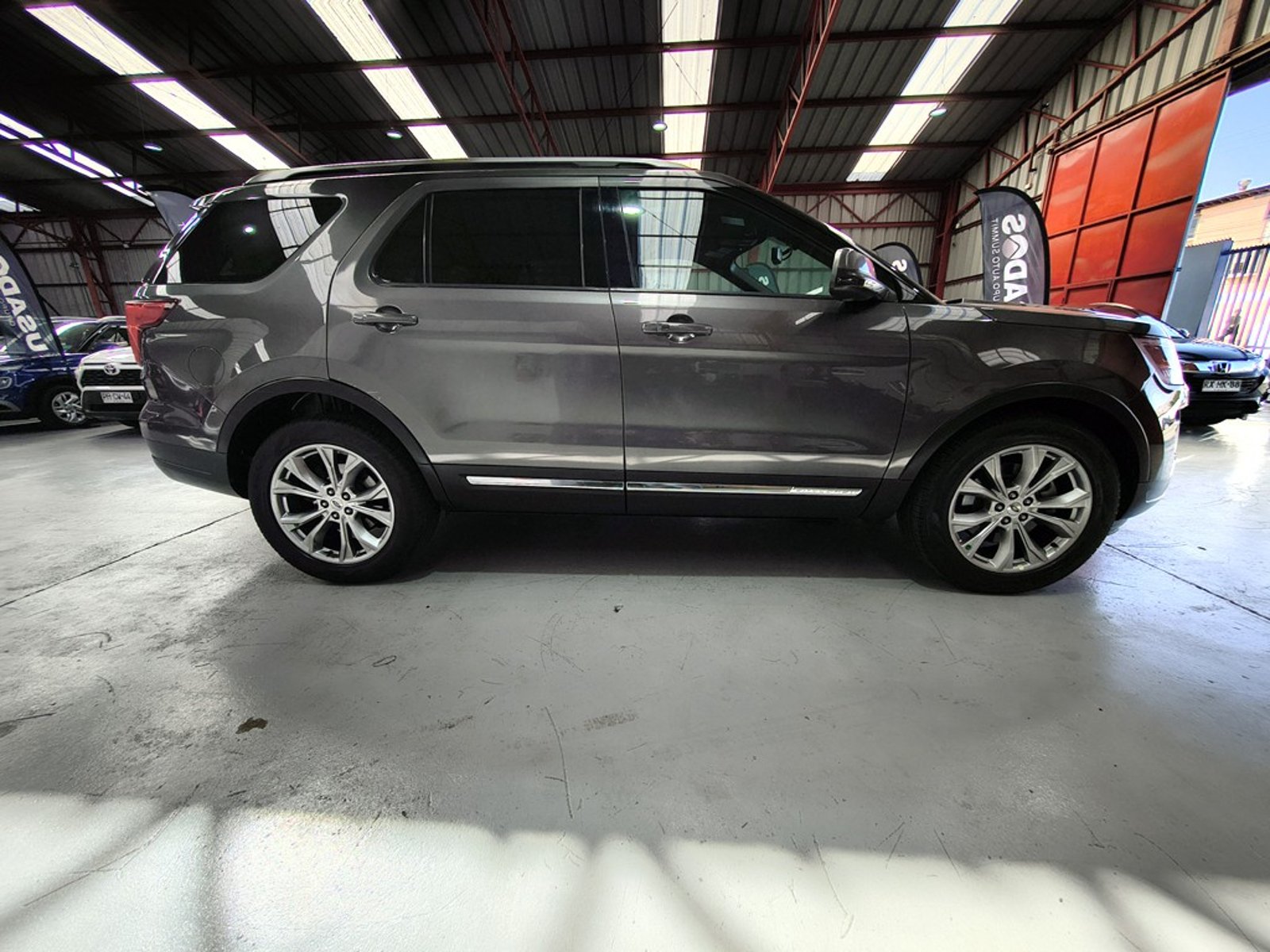 Ford EXPLORER 3.5 XLT 4X2 AT 5P 2020 - Imagen 5 de 20