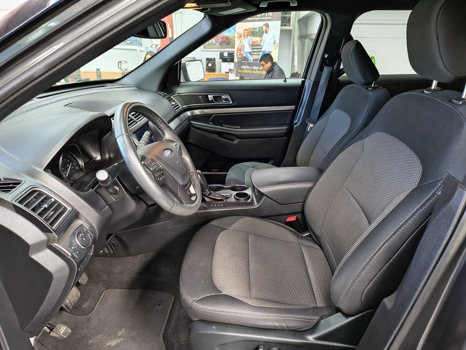 Ford EXPLORER 3.5 XLT 4X2 AT 5P 2020 - Imagen 14 de 20