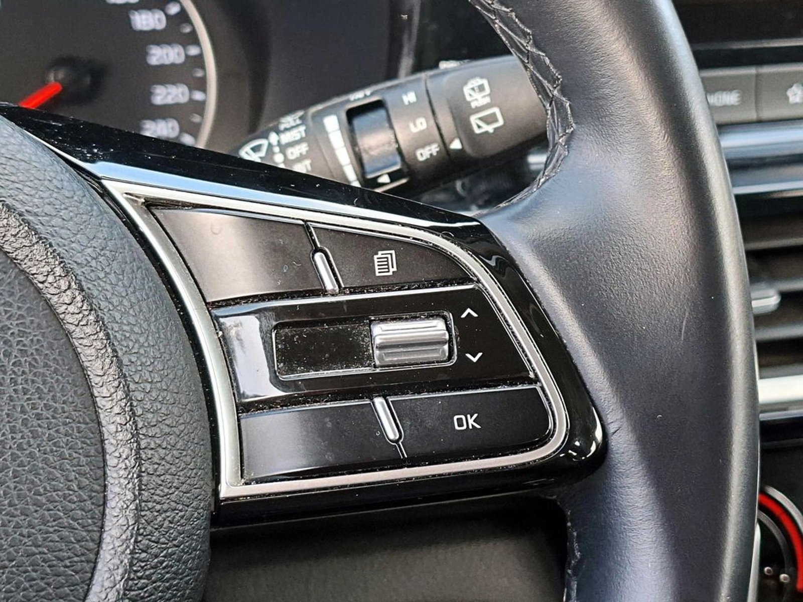 Kia SELTOS 1.6 EX AT 2023 - Imagen 12 de 16