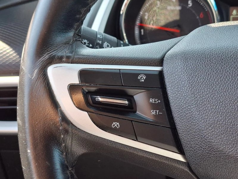 Chevrolet TRACKER 1.2 LTZ MT 2021 - Imagen 13 de 18