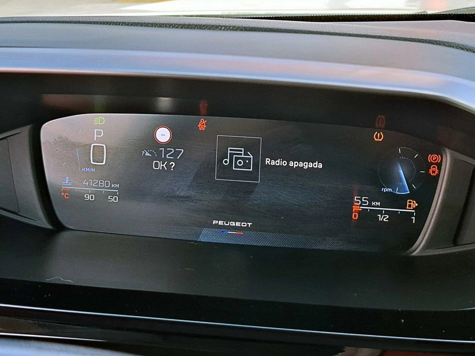 Peugeot 308 1.5 ALLURE PACK BLUEHDI 130 AT 2023 - Imagen 14 de 17