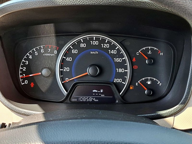 Hyundai GRAND I10 1.2 GLS 2AB AC ABS MT 2018 - Imagen 16 de 18
