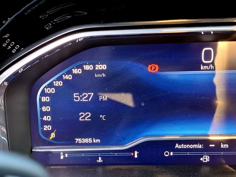 Chevrolet SILVERADO ZR2 6.2 CC  AT 4X4 2023 - Imagen 17 de 20