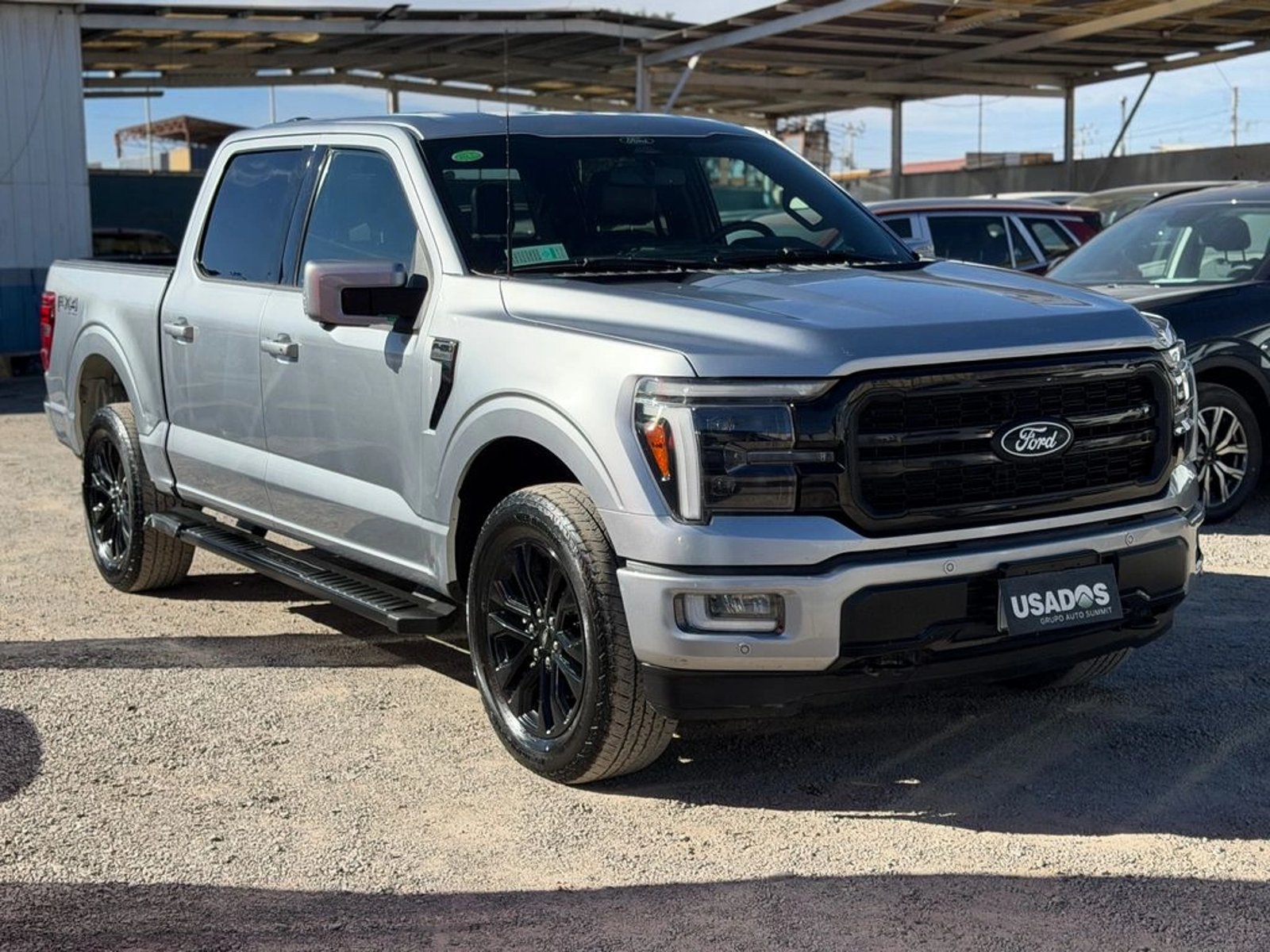 Ford F-150 5.0 LARIAT BLACK CC 4X4 DOB. CAB. AT 4P 2025 - Imagen 4 de 20