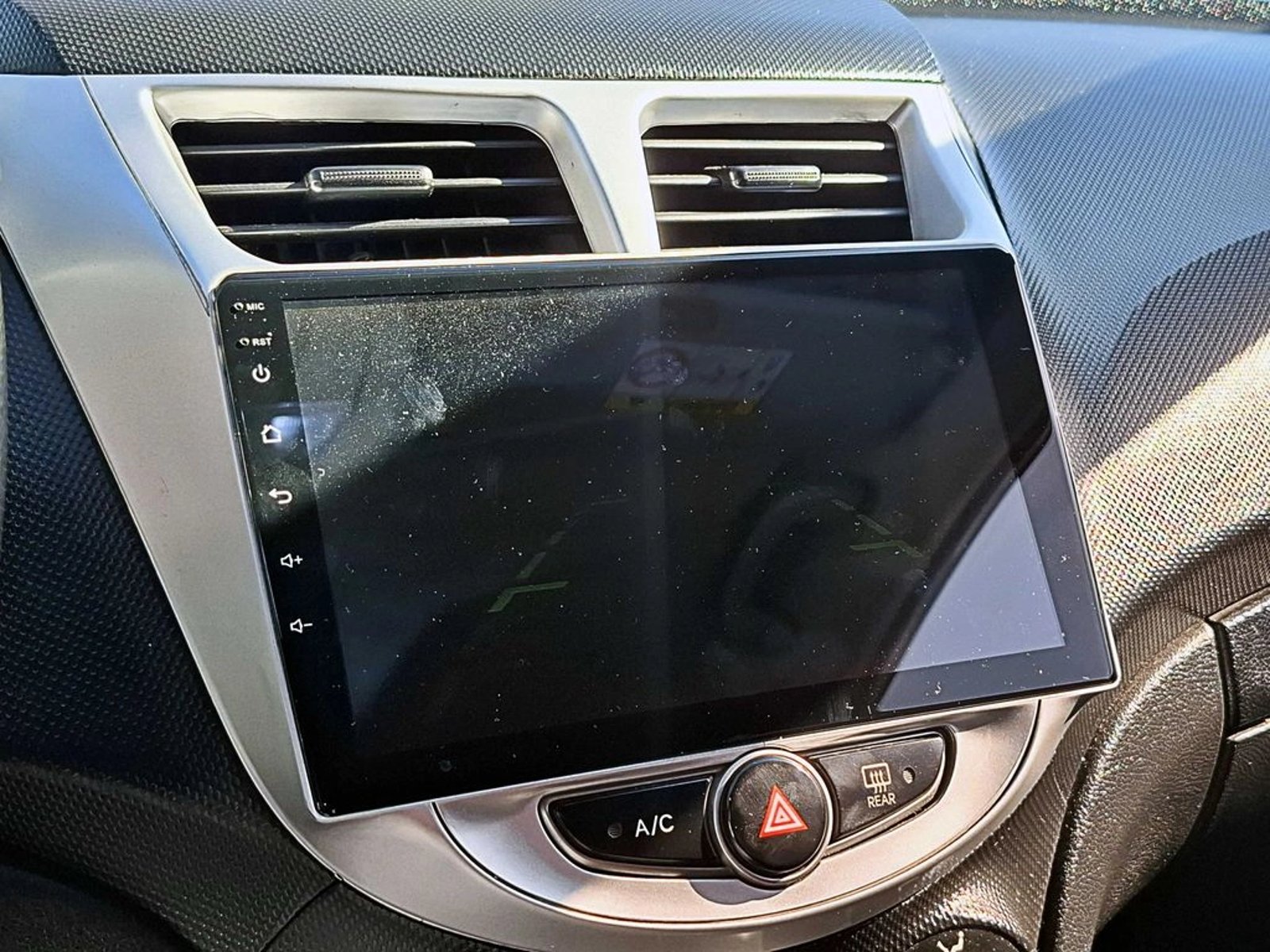 HYUNDAI ACCENT 1.4 GL MT 4X2 2018 - Imagen 15 de 17