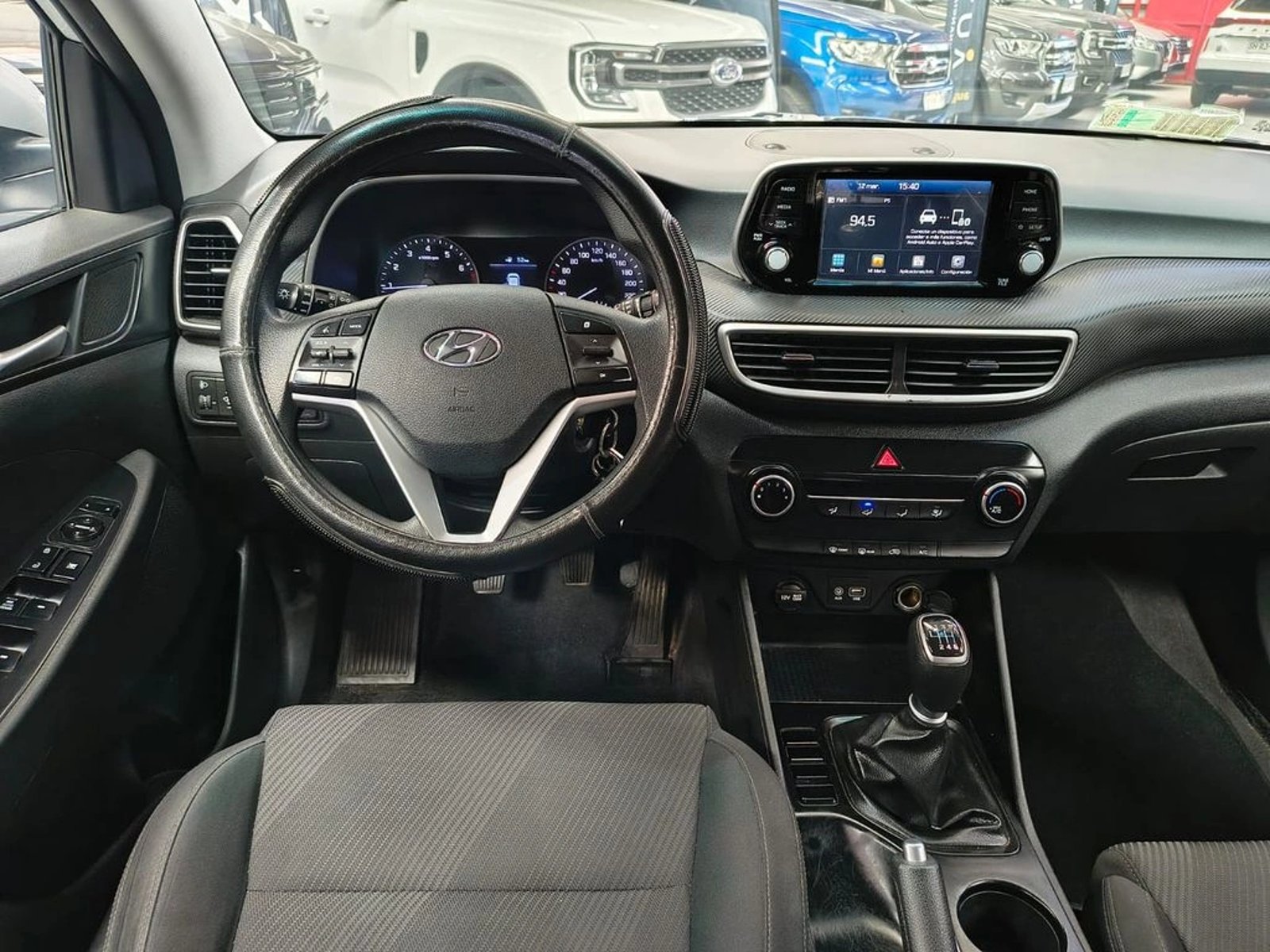 HYUNDAI TUCSON 2.0 PLUS 2WD MT 5P 2019 - Imagen 9 de 20