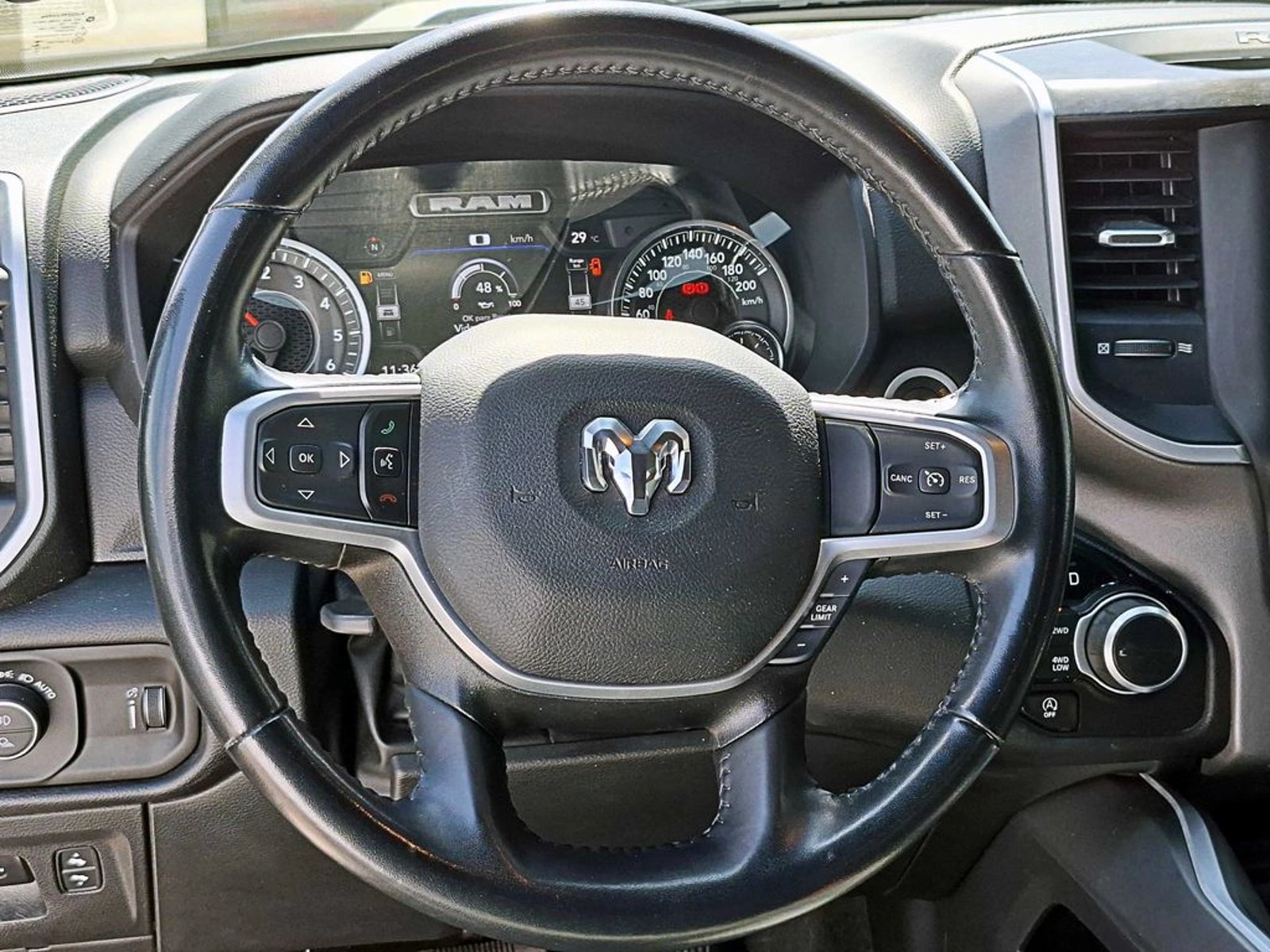 RAM 1500 3.6 BIG HORN 4X4 CREW CAB E-TORQUE AT 4P 2023 - Imagen 13 de 18