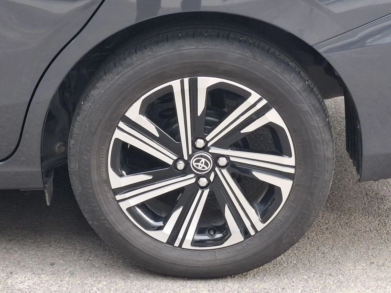 Toyota YARIS E MT 2026 - Imagen 11 de 20