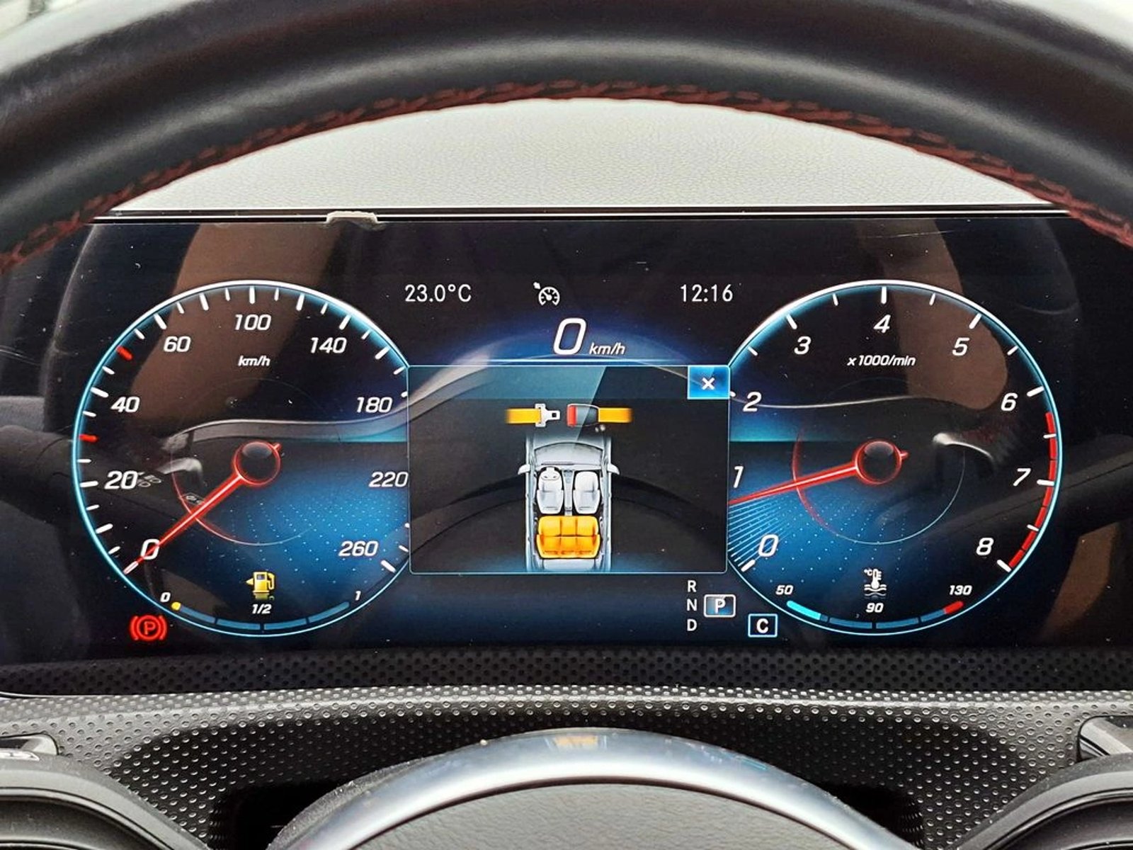Mercedes-Benz A 250 2.0 AMG LINE 4X2 HB AT 5P 2023 - Imagen 14 de 18