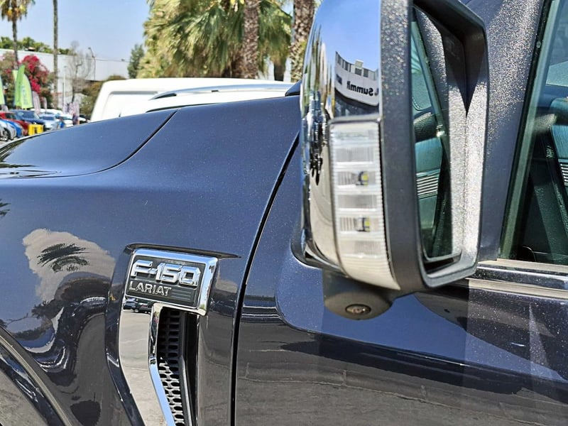 Ford F-150 LARIAT LUXURY 4X4 5.0 AT 2023 - Imagen 7 de 17