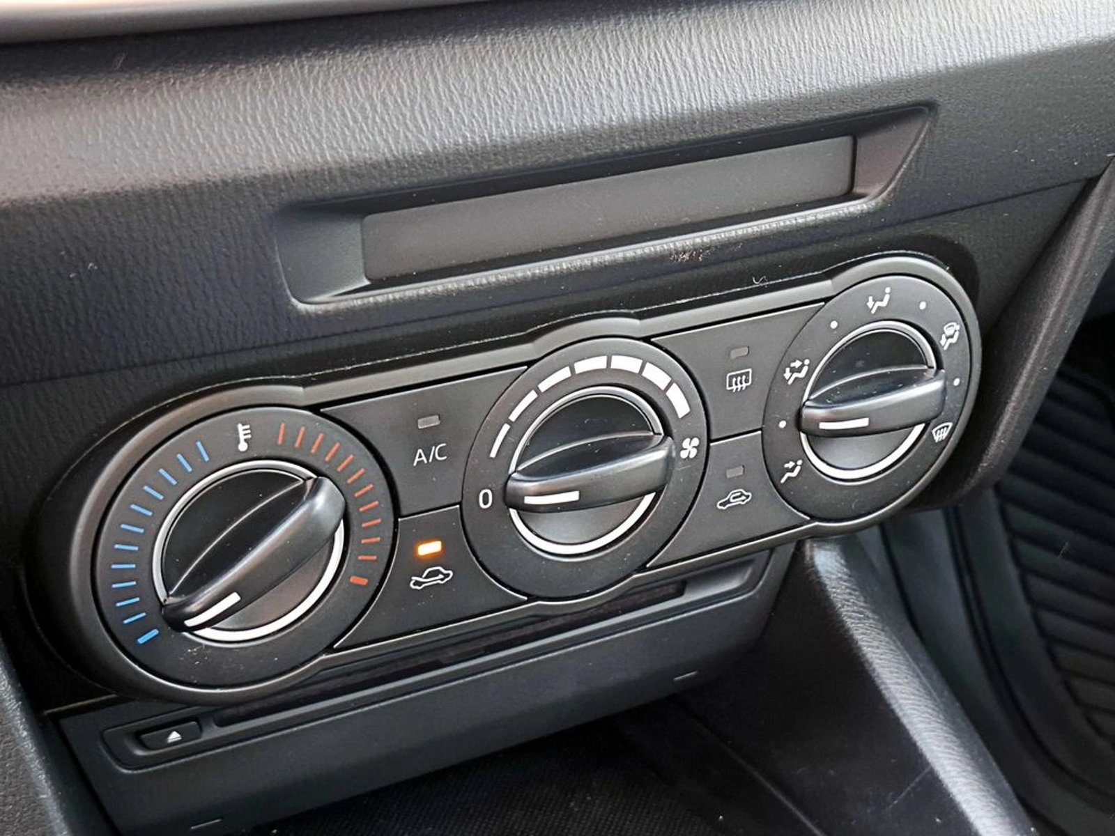 MAZDA 3 SPORT 2.0L SPORT AT 2019 - Imagen 18 de 19