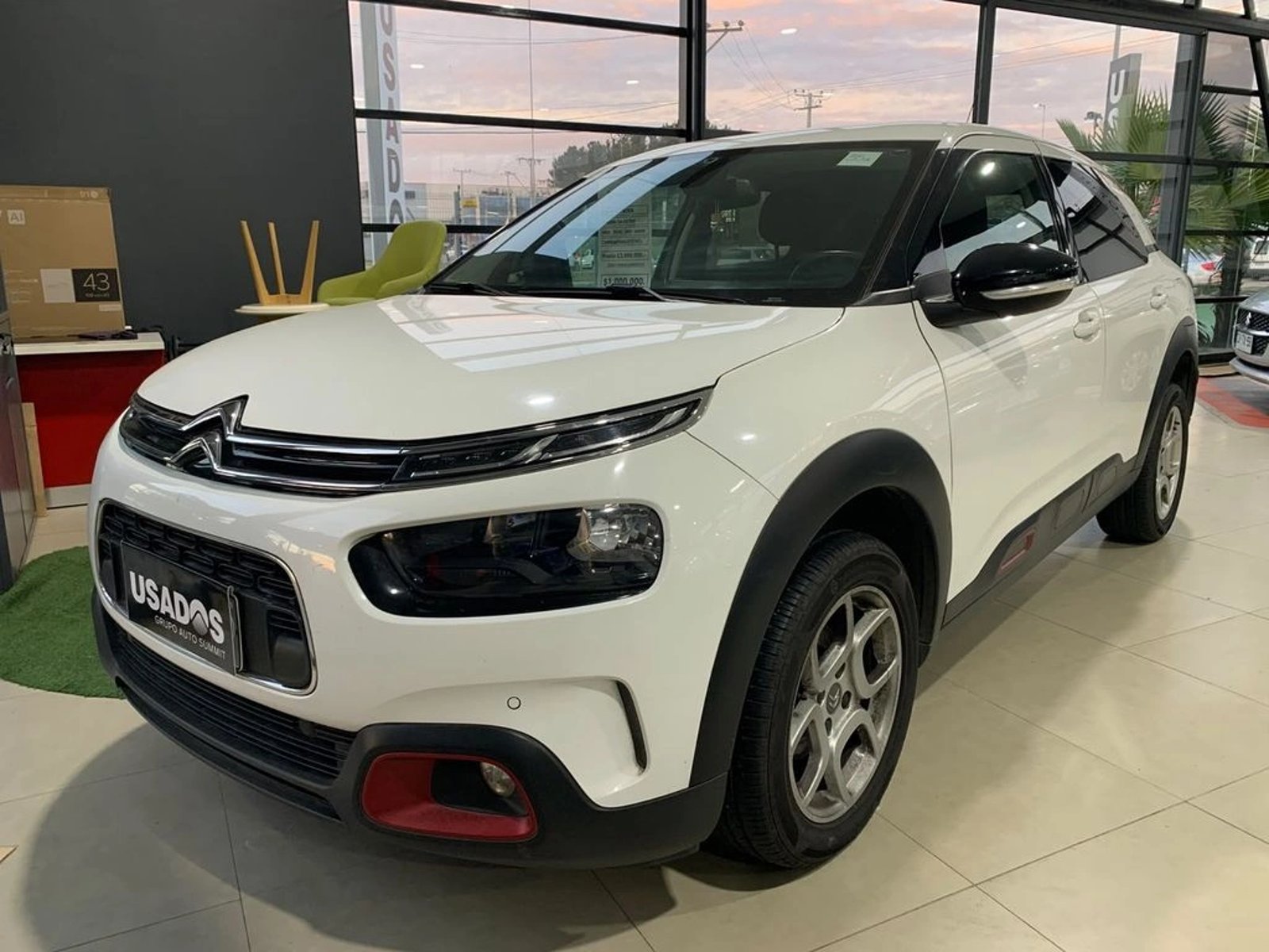 Citroën C4 CACTUS 1.5 CACTUS BLUEHDI 120 S&S FEEL AT DIESEL 2020 - Foto 2 de 9